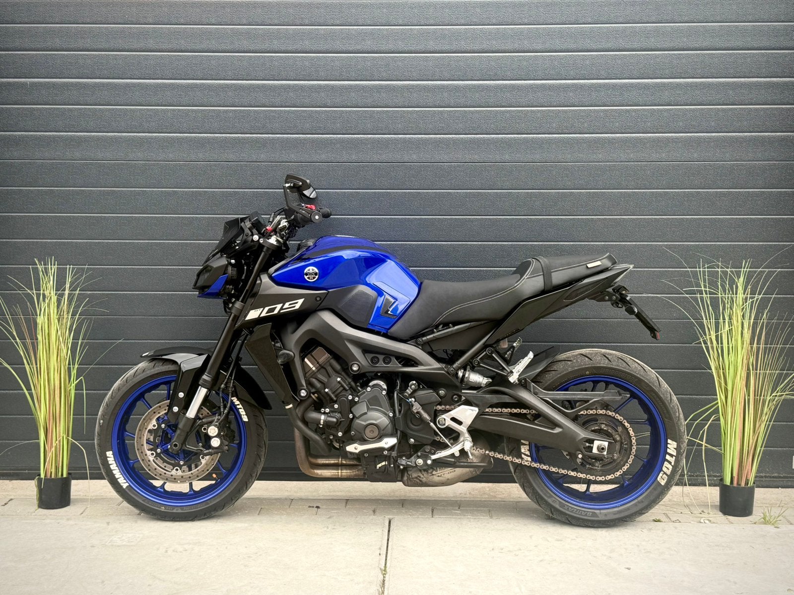 Yamaha MT-09 2019 (Akra, Quickshifter, Garantie, Dealer Ond), Motoren, 7161RT, Nieuw, Motorrijbewijs A, Bedrijf