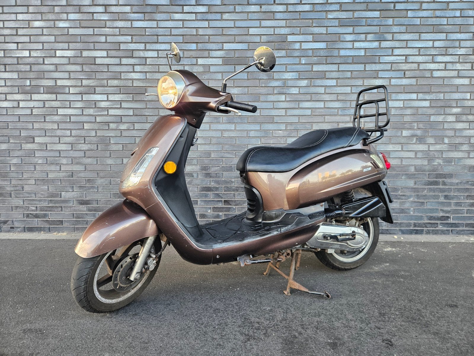 Sym Fiddle 2. Netjes en goed onderhouden!, Fietsen en Brommers, Ophalen, 49 cc, Zo goed als nieuw, Benzine