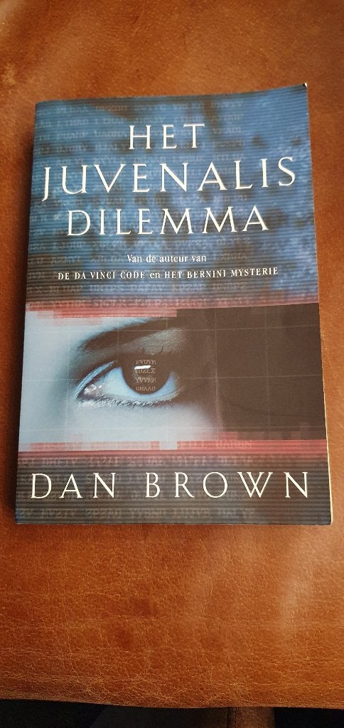 Dan Brown Het juvenalis dilemma, Ophalen of Verzenden, Gelezen
