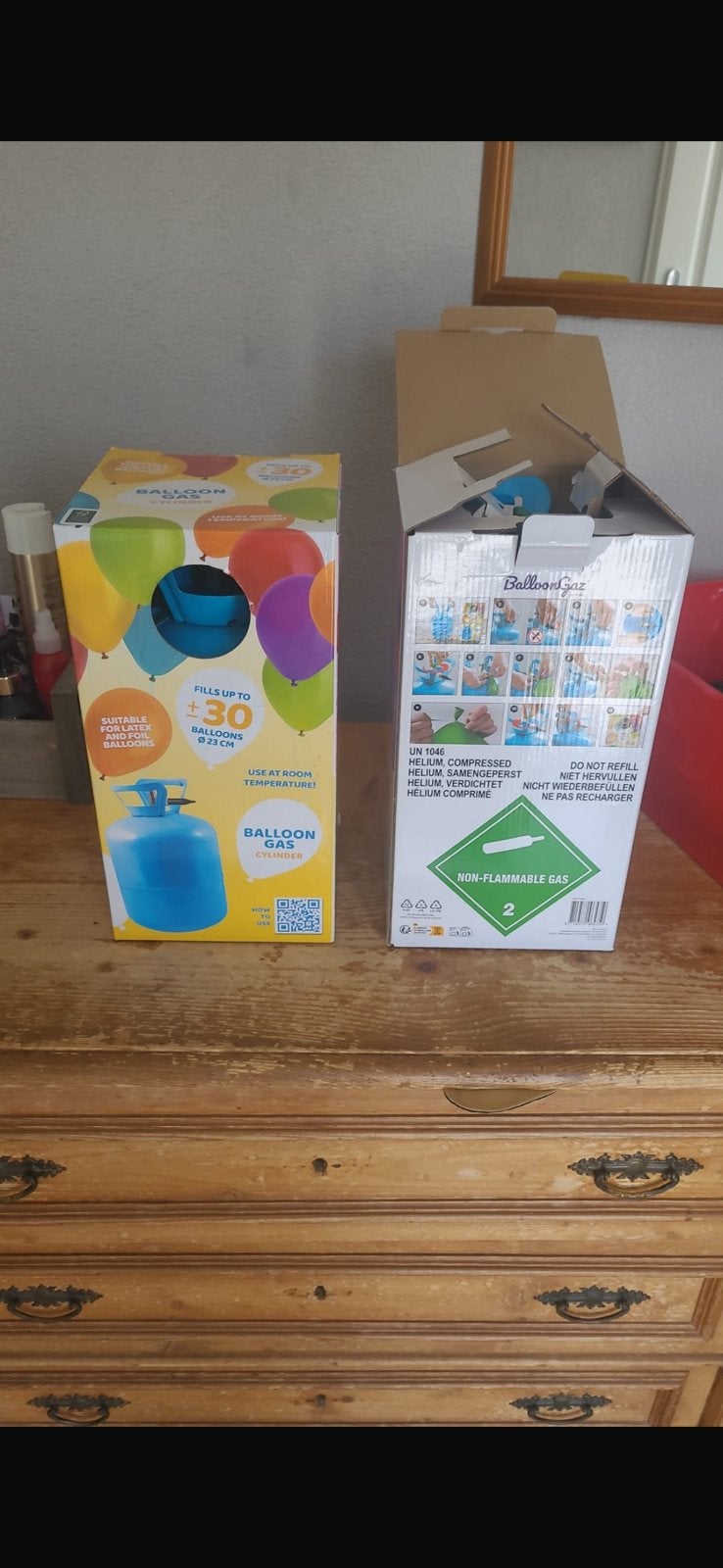 Helium tanks, Ophalen, Zo goed als nieuw, Versiering