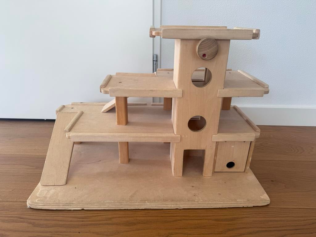 Houten speelgoed garage, Kinderen en Baby's, Speelgoed | Houten speelgoed, Ophalen, Gebruikt