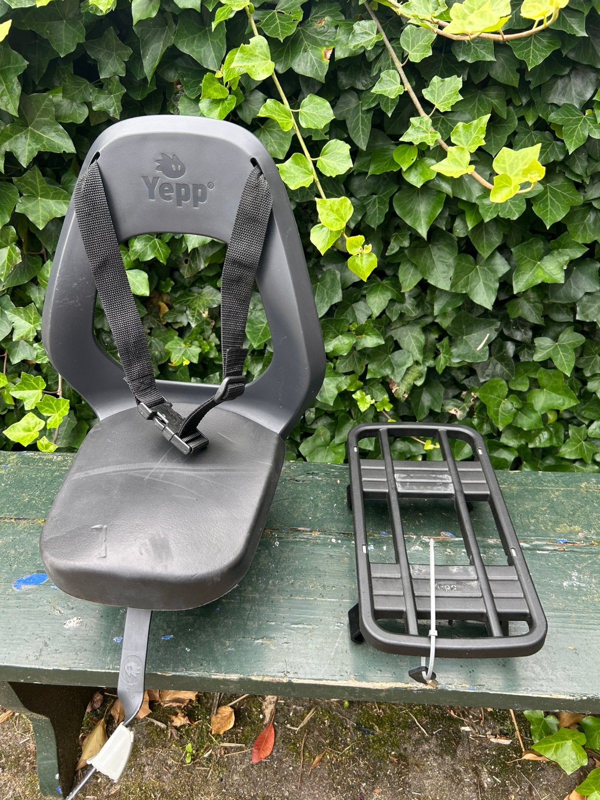 Yepp junior met easyfit adapter, Ophalen of Verzenden, Gebruikt, 9 t/m 36 kg, Achterzitje