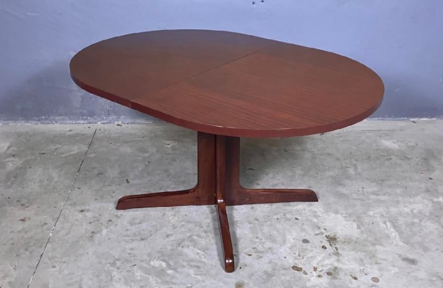 Vintage ovale tafel Seventies niet uitschuifbaar, Huis en Inrichting, Tafels | Eettafels, Gebruikt, 100 tot 150 cm, 200 cm of meer