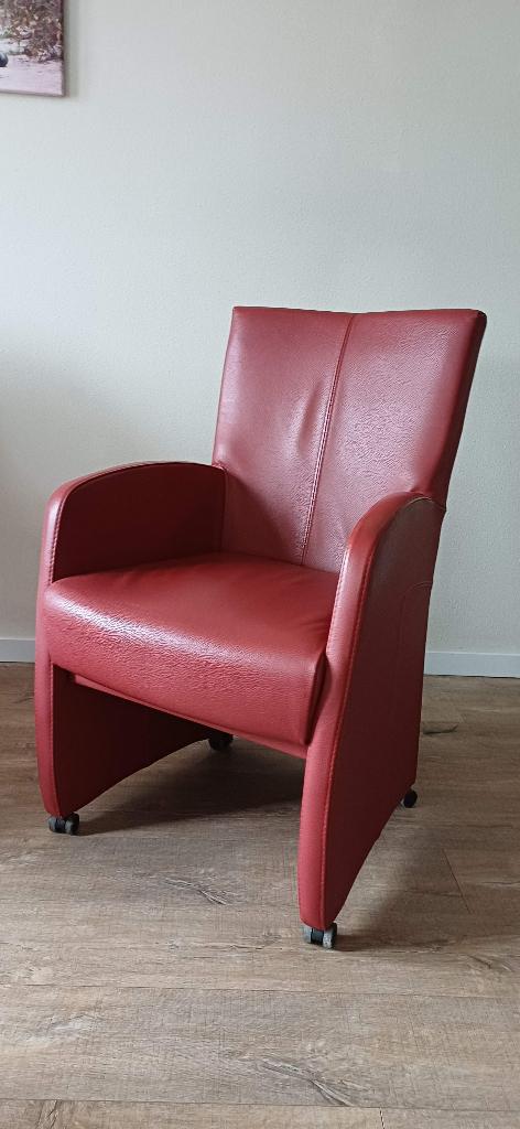 Eetkamerstoelen met armleuning, Huis en Inrichting, Ophalen, Kunststof, Gebruikt, Vier