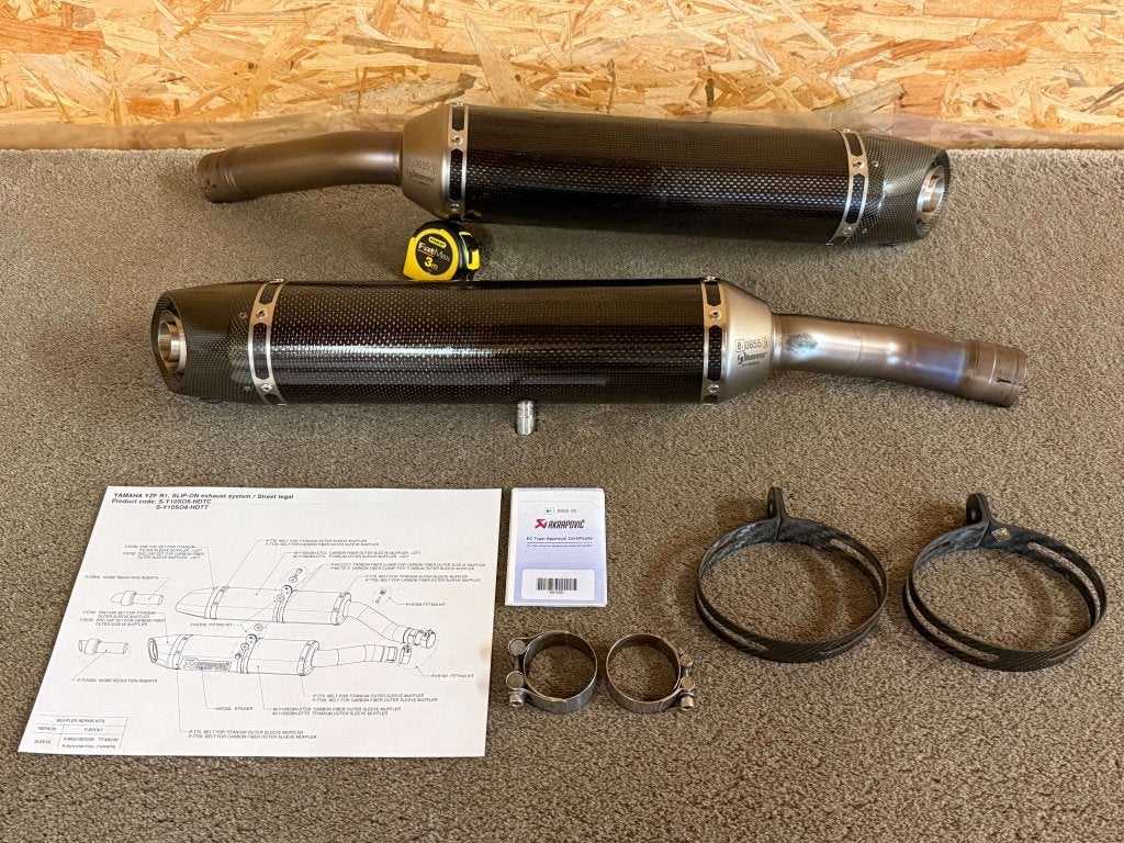 Akrapovic uitlaten dempers Yamaha YZF-R1 YZFR1 R1 07-08 RN19, Motoren, Onderdelen | Yamaha, Malo Hudo 8a, Ivan?na Gorica, 1295, SI