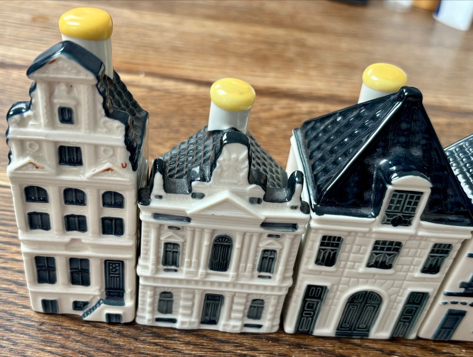 KLM Huisjes 8 stuks - Nummers 69, 86, 64, 3, 63, 89, 74, 12, Ophalen of Verzenden, Zo goed als nieuw
