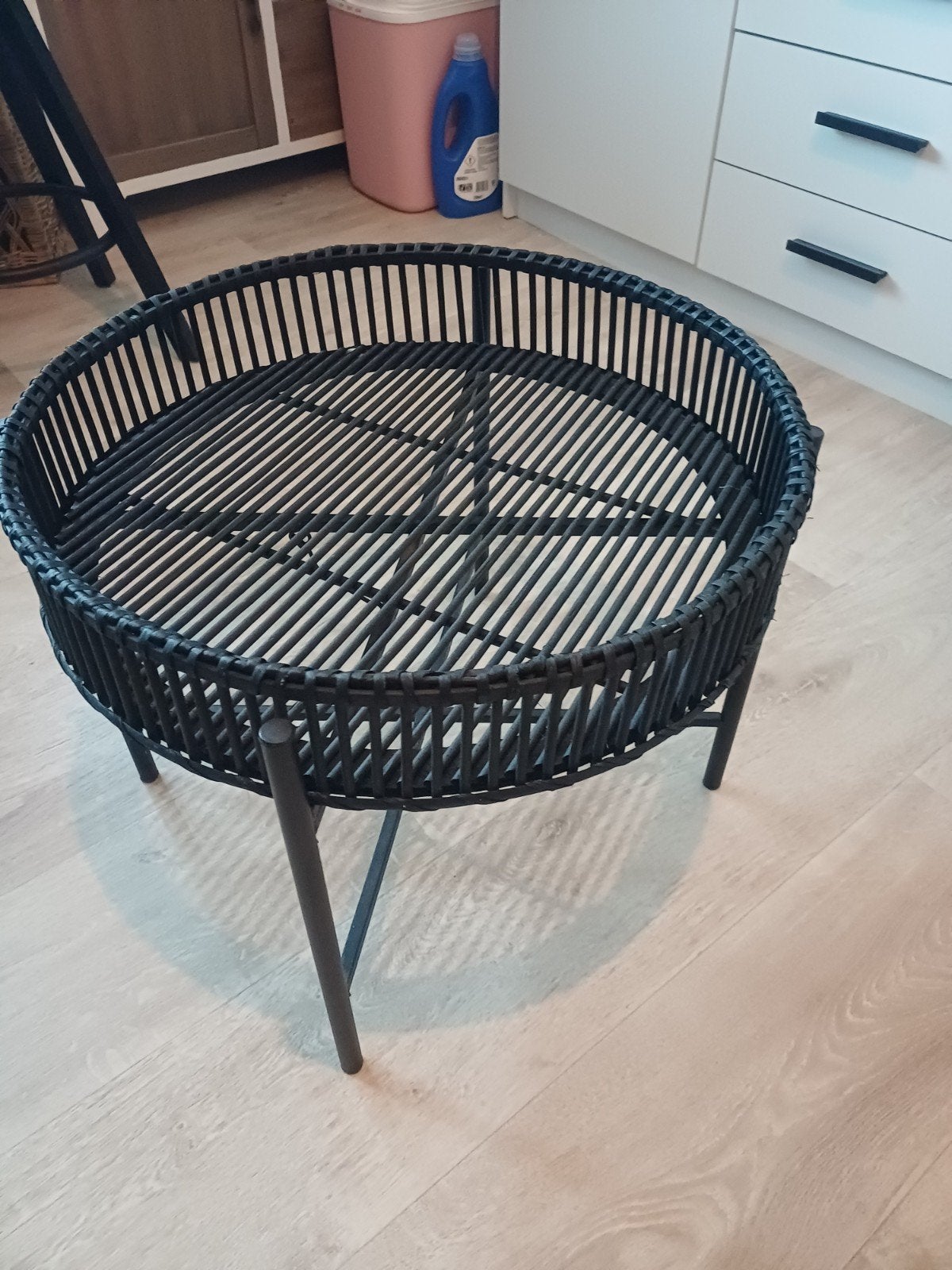 Zwarte ronde bijzettafel/plantentafel, Ophalen, Minder dan 45 cm, Kunststof, Rond