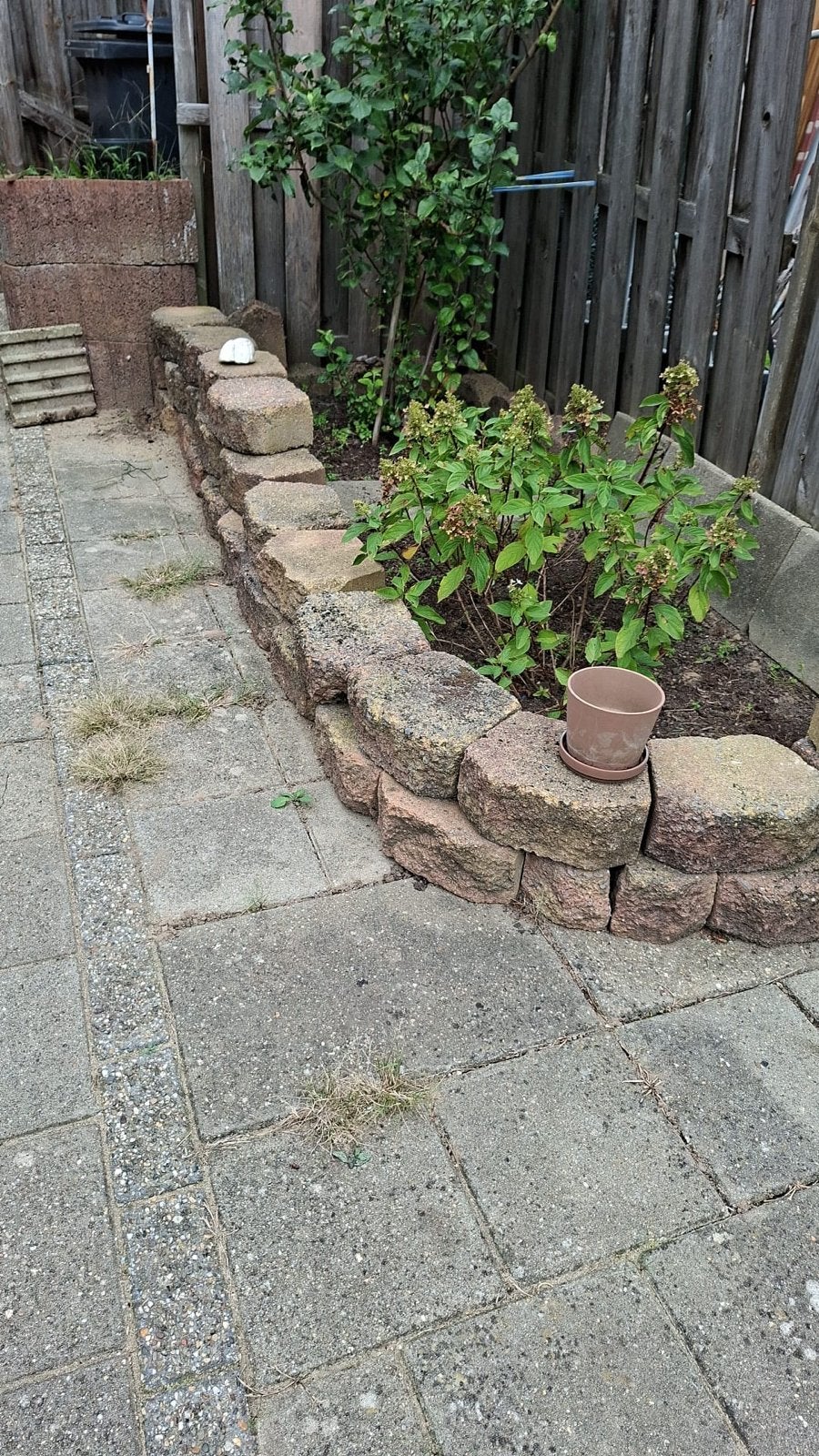 Gratis! Stapel stenen, Tuin en Terras, Ophalen, Overige materialen, Gebruikt, Bruin
