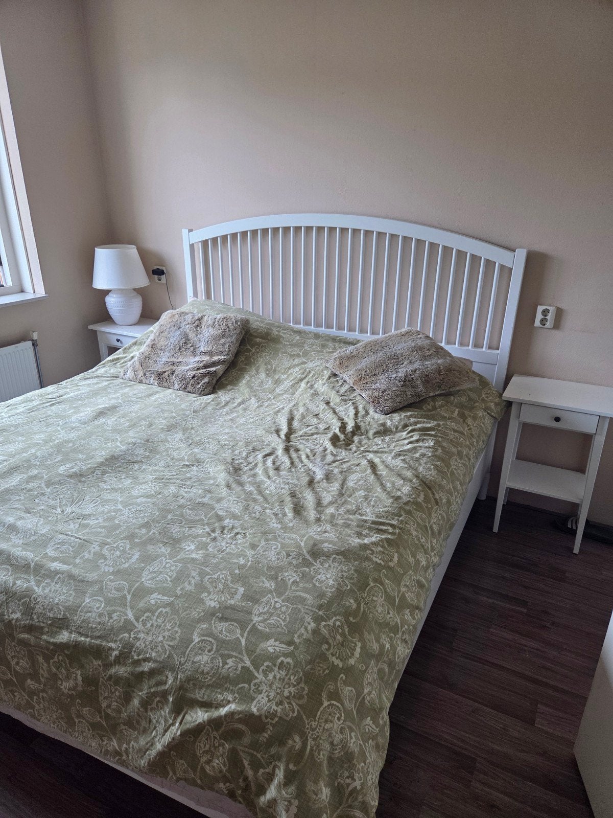Tyssedal wit Ikea bed 180x200 INCLUSIEF LATTENBODEM ZSM WEG, Ophalen, Gebruikt, Tweepersoons