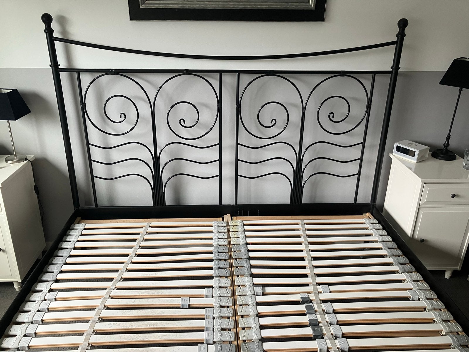 GRATIS ! Tweepersoonsbed metaal zwart met lattenbodems, Ophalen, Gebruikt, Zwart, Tweepersoons