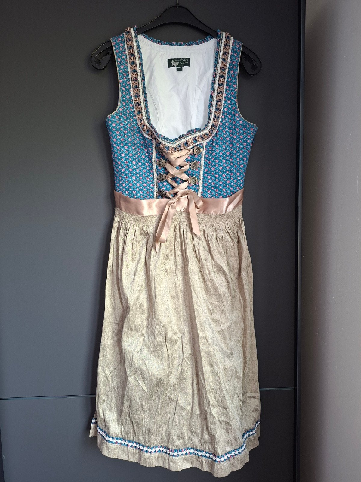 Alpenfeeling Dirndl maat 42, Kleding | Dames, Carnavalskleding en Feestkleding, Maat 42/44 (L), Alpenfeeling, Ophalen of Verzenden