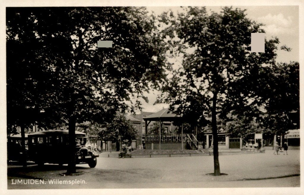 IJmuiden Willemsplein met oude autobus # 628, Verzamelen, Ophalen of Verzenden, Voor 1920, Ongelopen, Noord-Holland