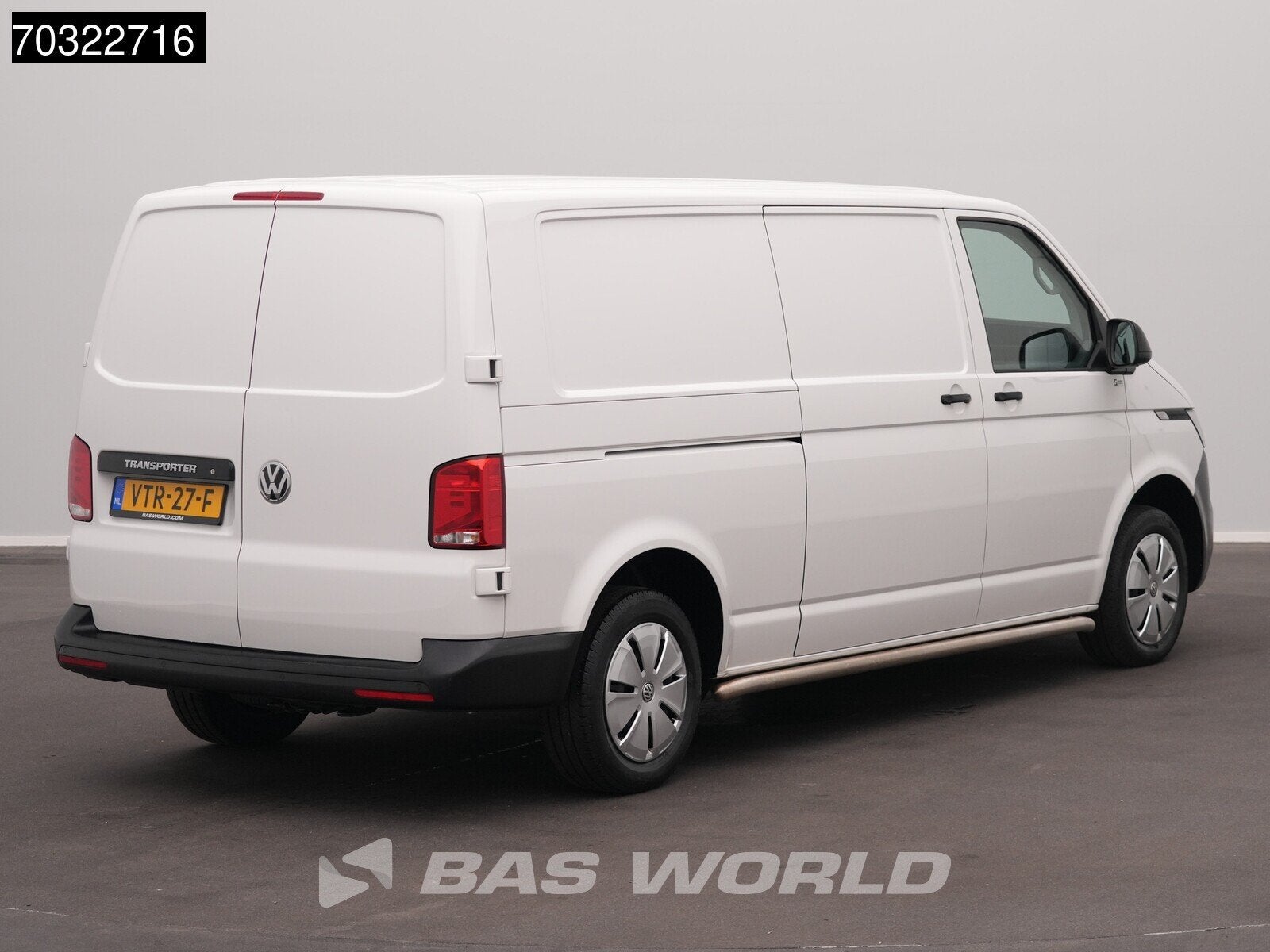 Foto 2 van Volkswagen Transporter 110pk L2H1 Airco Parkeersensoren Euro