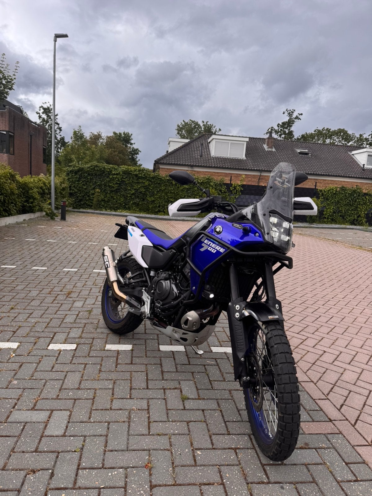 Yamaha Ténéré 700 met beugels, spotjes en quickshifter, Motoren, Motoren | Yamaha, 2 cilinders, Nieuw, Particulier, Meer dan 35 kW