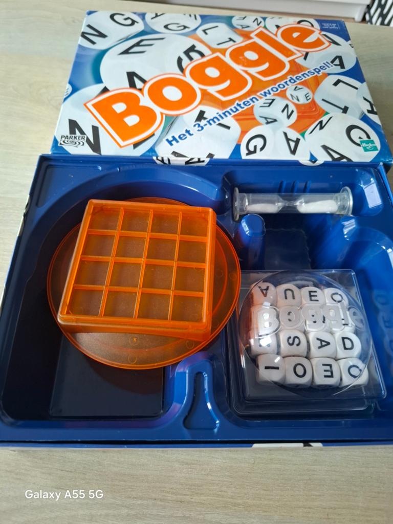 Boggle - Het 3-minuten woordenspel, Parker / Hasbro, Gebruikt, Ophalen of Verzenden, Een of twee spelers