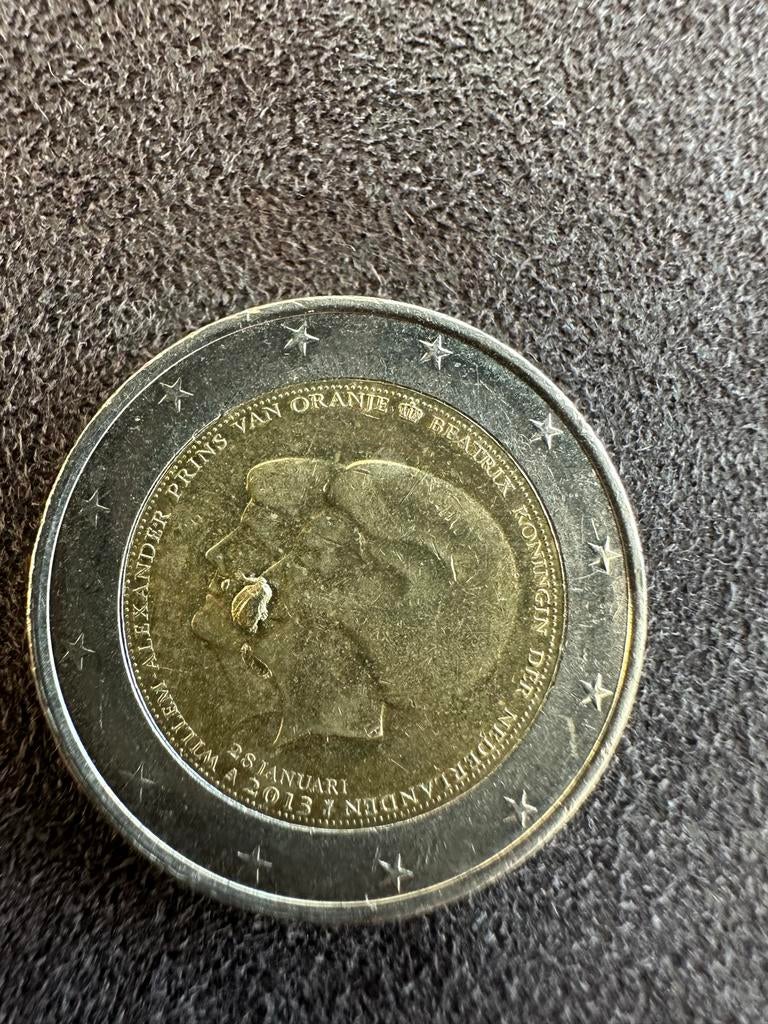 Zeldzame 2 euro munt Willem Alexander Beatrix foutgeslagen 2, Ophalen of Verzenden, Overige landen, 2 euro, Losse munt