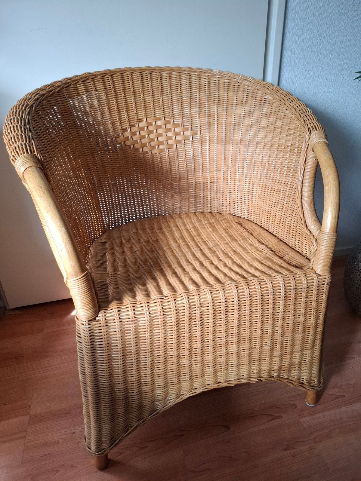 Comfortabele rotan stoel, Ophalen, Gebruikt, Bruin, Eén