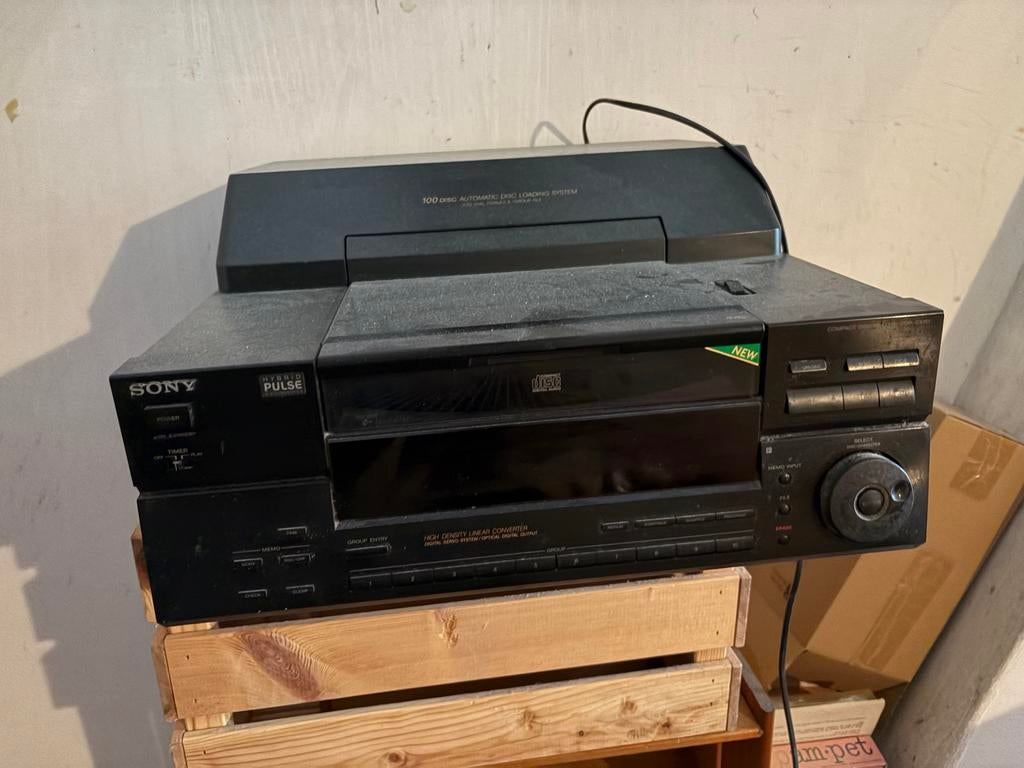 Sony CDP-C900 100-disc CD-wisselaar (defect), Audio, Tv en Foto, Cd-spelers, Ophalen of Verzenden, Zo goed als nieuw, Sony, Wisselaar