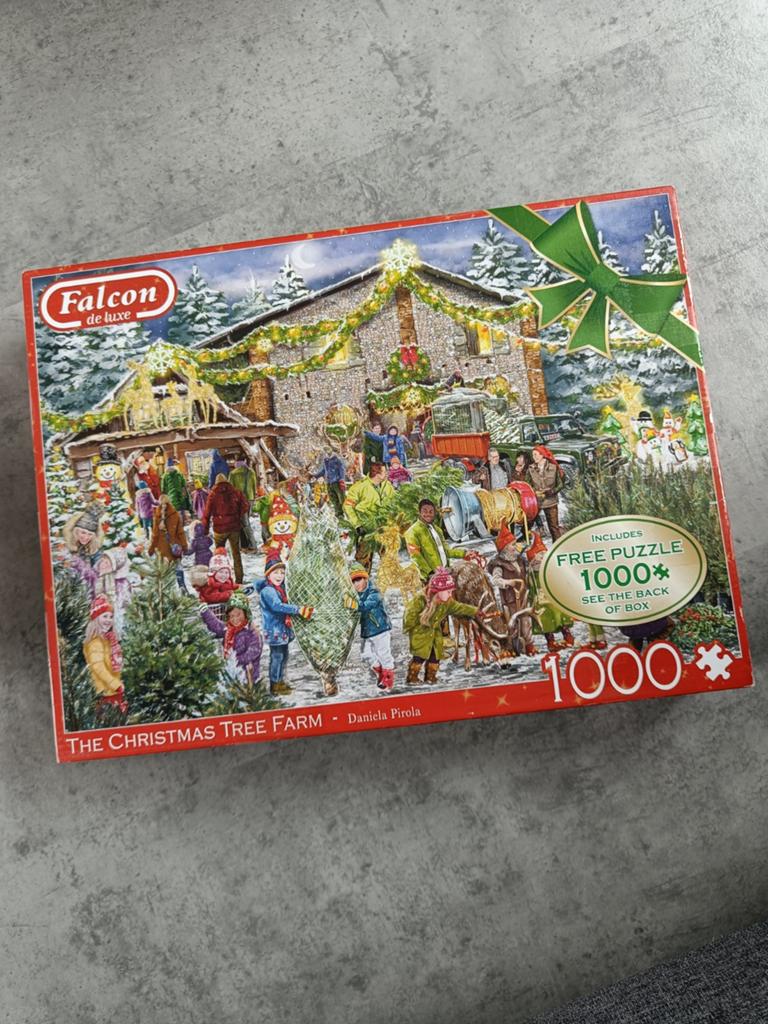 Falcon kerst puzzels 2x 1000, Ophalen of Verzenden, 500 t/m 1500 stukjes, Zo goed als nieuw, Legpuzzel