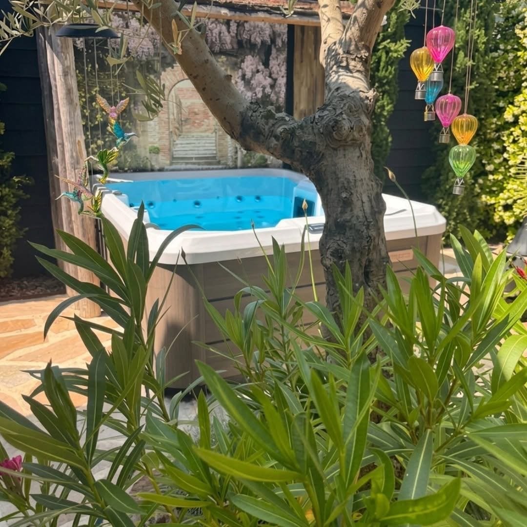 Luxe Spa voor in uw tuin - Diverse kleuren mogelijk!, Ophalen of Verzenden, Nieuw, Vast