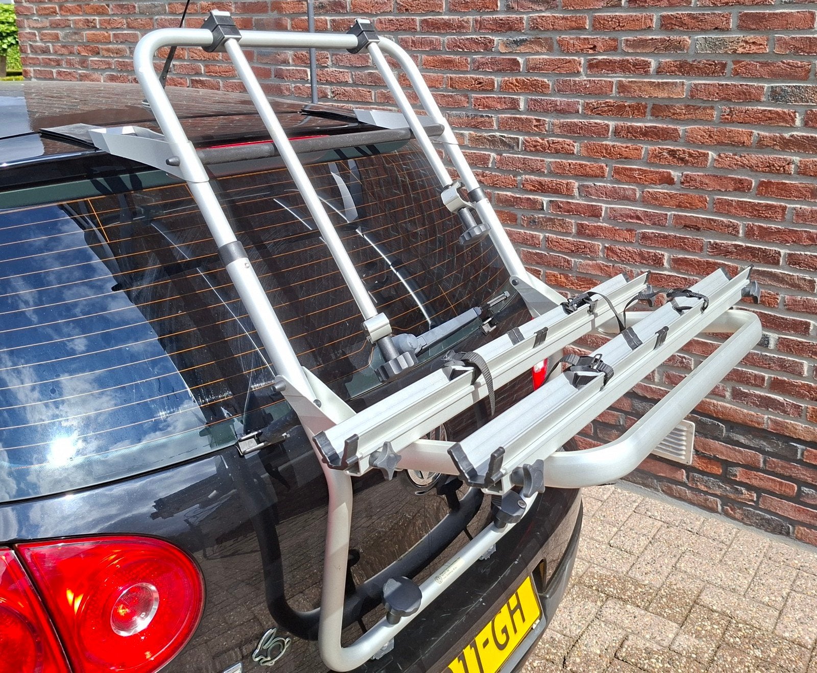 originele VW fietsendrager voor achterklep (hatch) montage, Ophalen, 2 fietsen, Gebruikt, Achterklepdrager