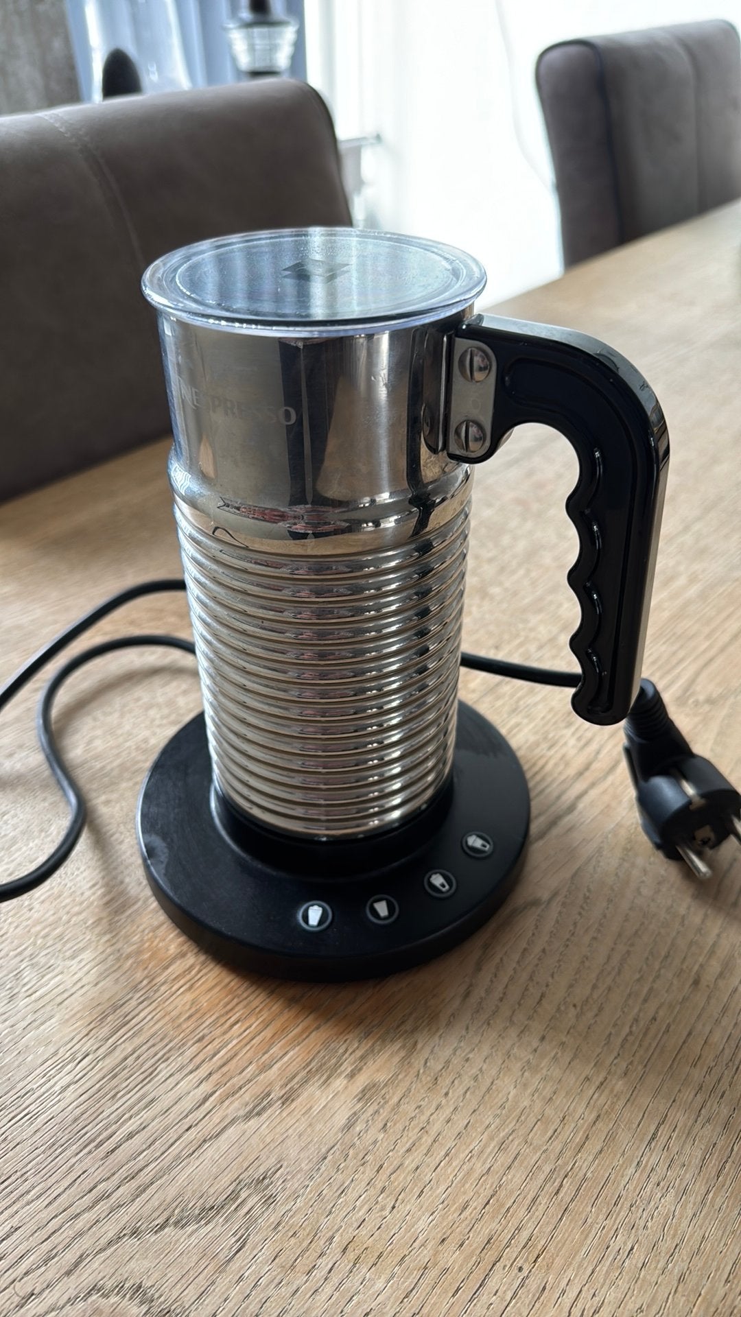 Nespresso cappuccino maker, Ophalen of Verzenden, Zo goed als nieuw, Overige modellen, Overige typen
