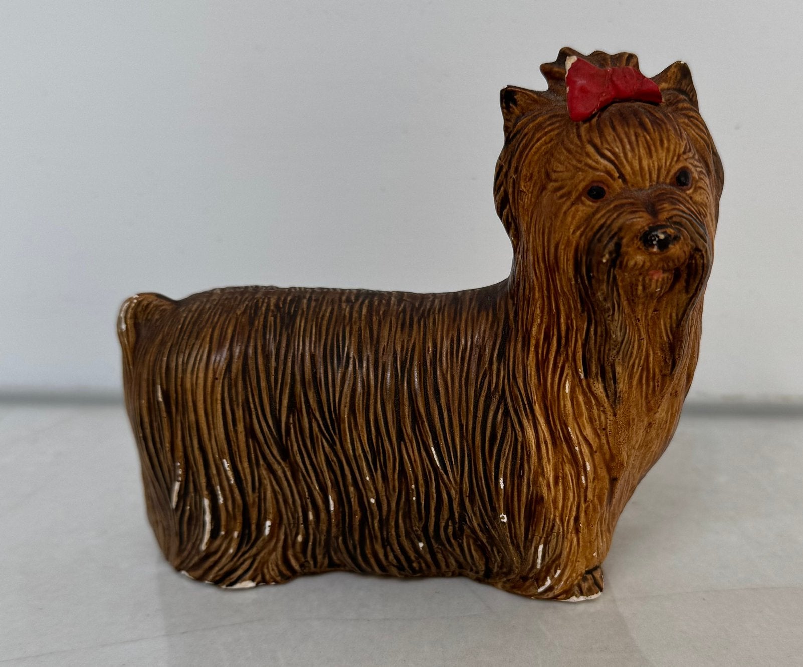 oud beeldje yorkshire terrier hond beschadigd 11x4x10 cm, Verzamelen, Beelden en Beeldjes, Ophalen of Verzenden, Gebruikt, Dier