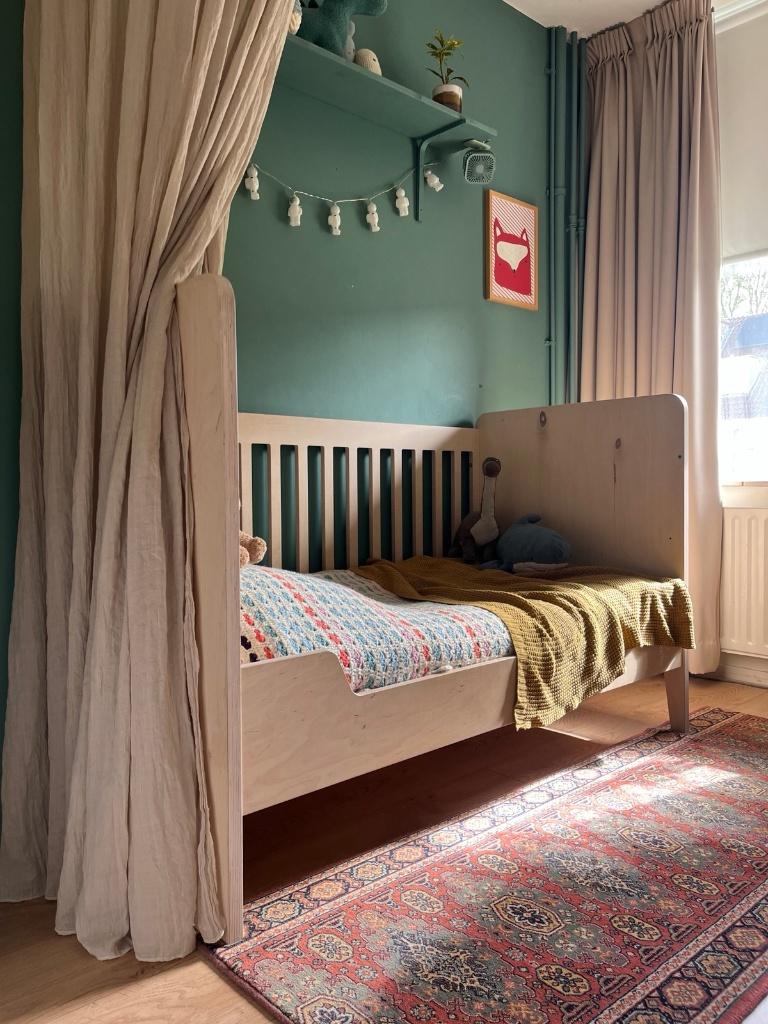 Kisdmill Liv - Ledikant / kleuterbed 140 x 70, Ophalen, Zo goed als nieuw, Overige typen
