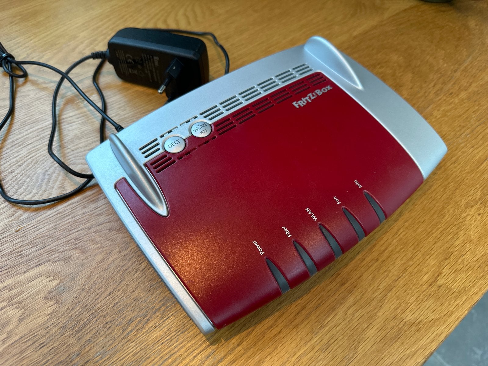FRITZ!Box 5490 Router, Ophalen of Verzenden, Gebruikt, Router met modem