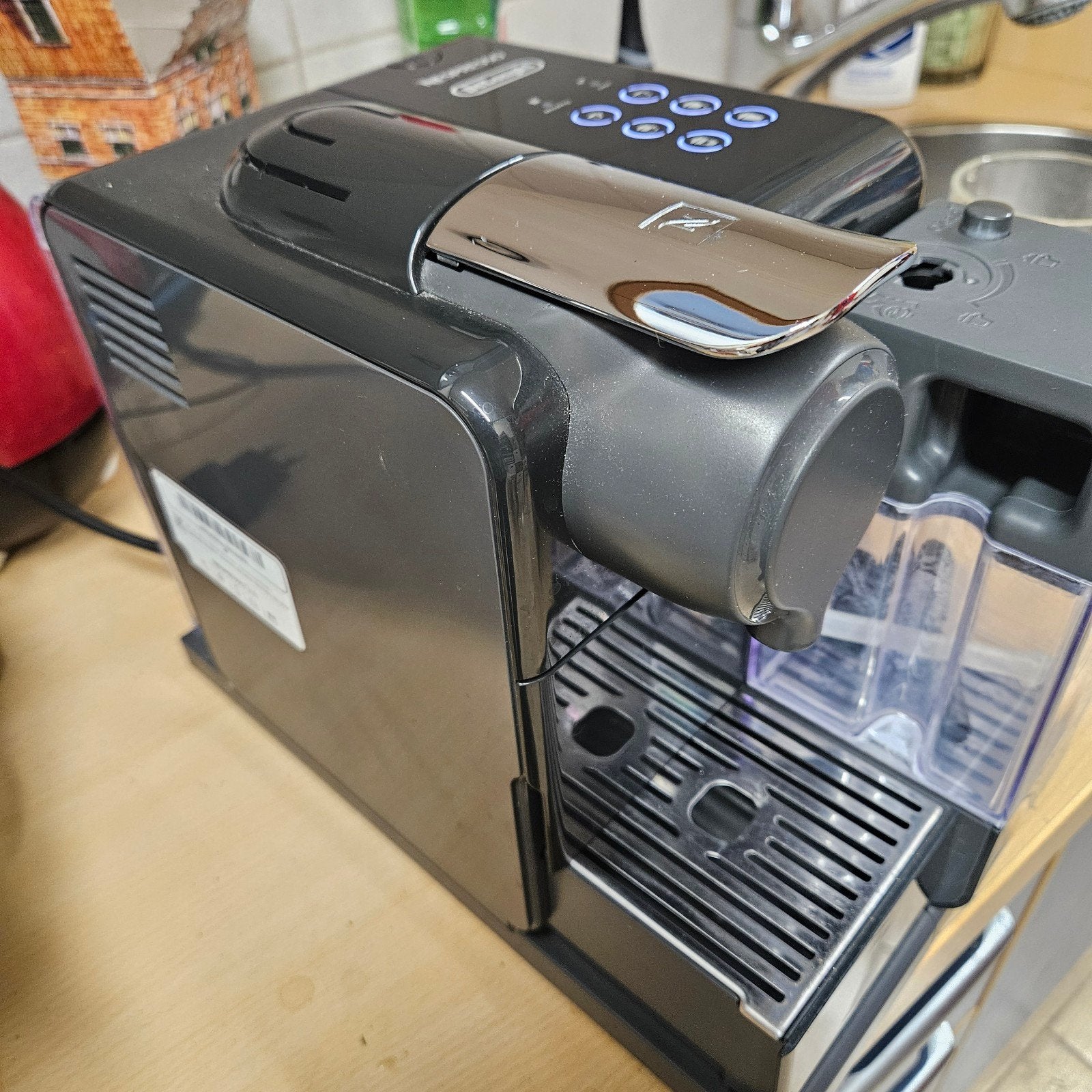 Nespresso De'Longhi Lattissima One EN500.B - Zwart, Espresso apparaat, Ophalen of Verzenden, 1 kopje, Koffiepads en cups