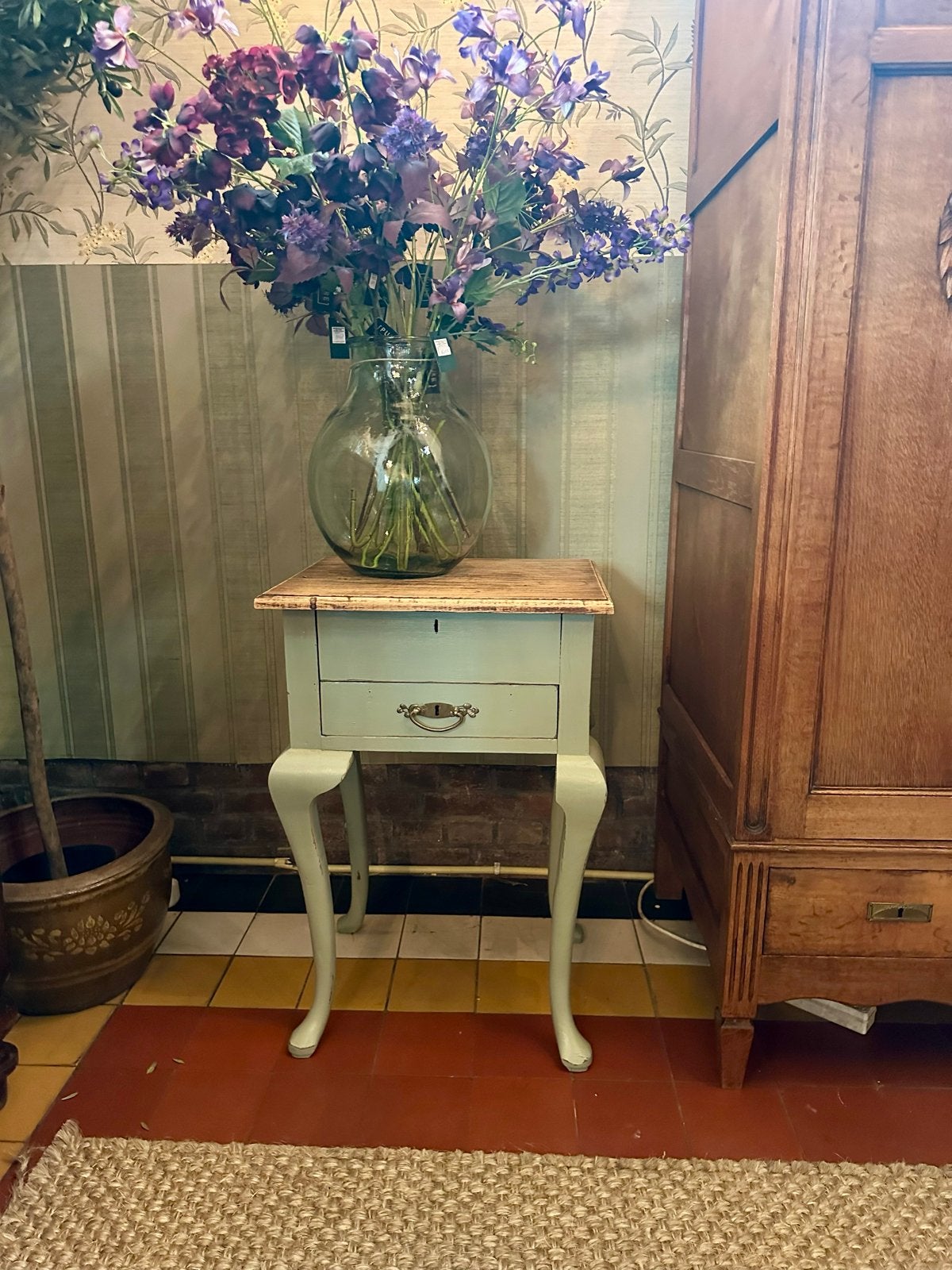 Brocante  bijzettafel met lade landelijke engelse stijl, Ophalen