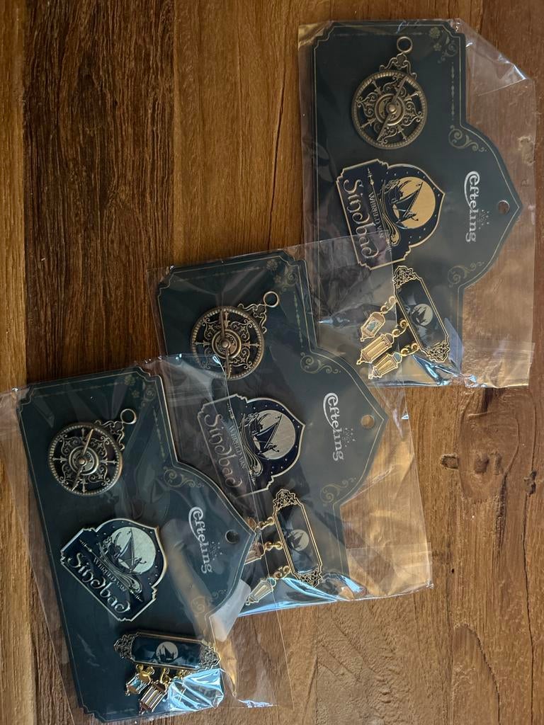 Efteling Wereld van Sindbad Pin Set - Nieuw in verpakking, Ophalen of Verzenden, Nieuw, Button of Speldje