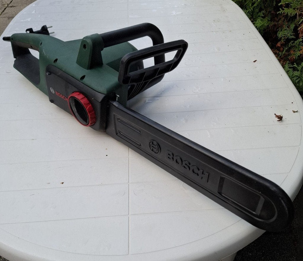 Bosch Elektrische kettingzaag., Ophalen of Verzenden, Zo goed als nieuw, 50 mm of meer, Bosch