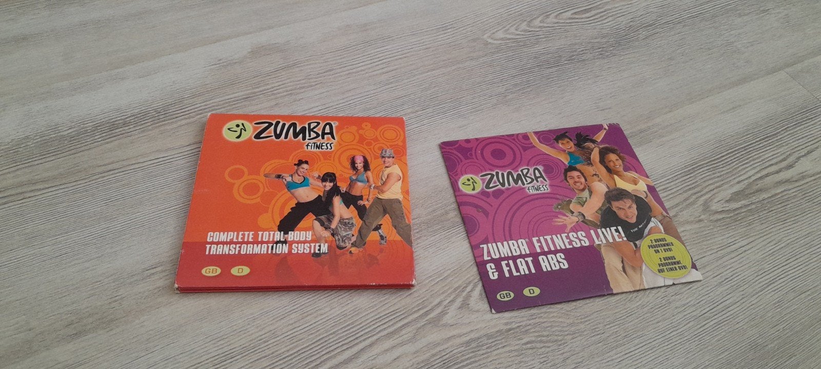 Zumba Fitness DVD's: Complete Total-Body & Live/Flat Abs, Yoga, Fitness of Dans, Alle leeftijden, Boxset, Zo goed als nieuw