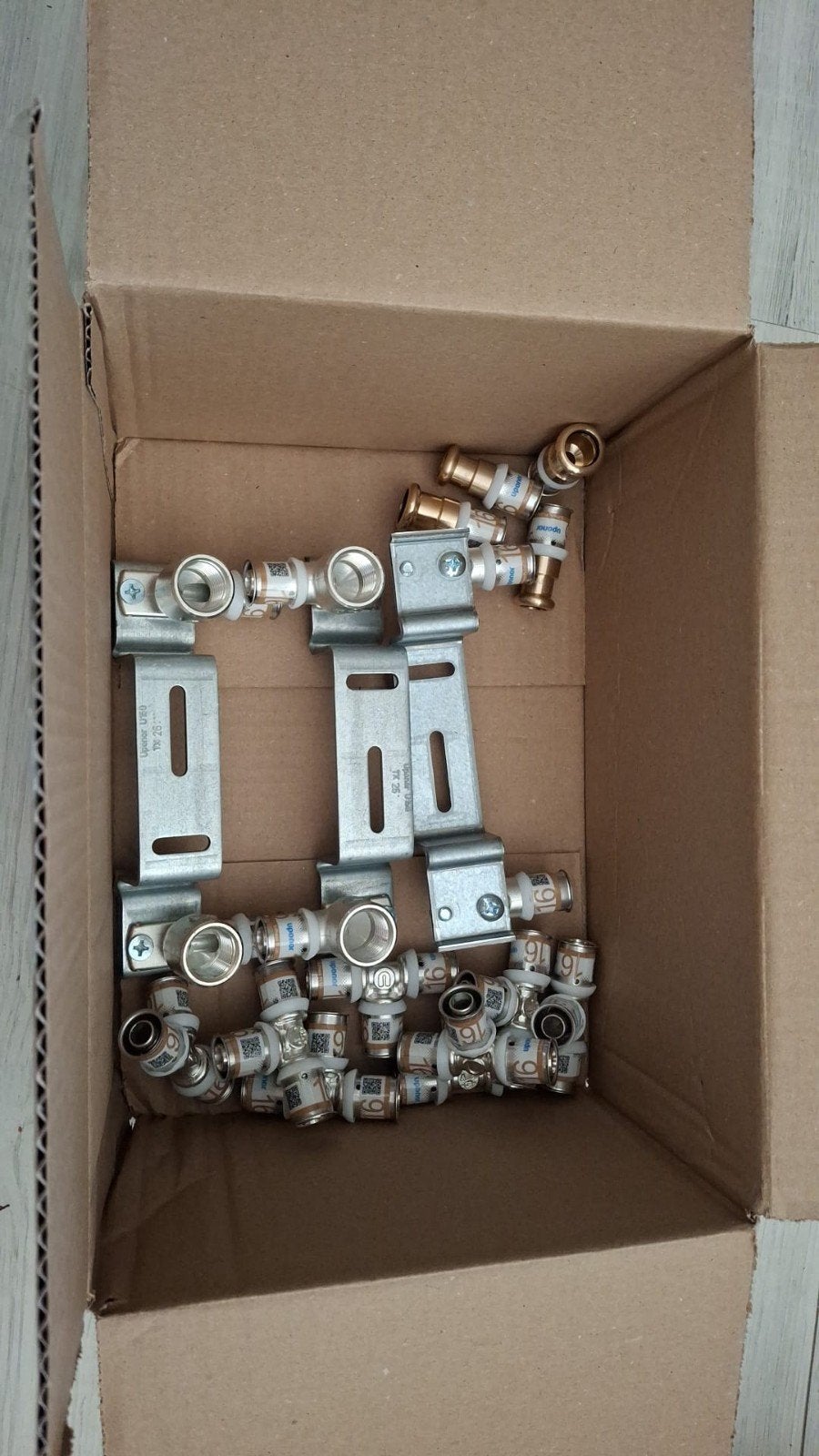 Uponor persfittingen 16mm, Verzenden