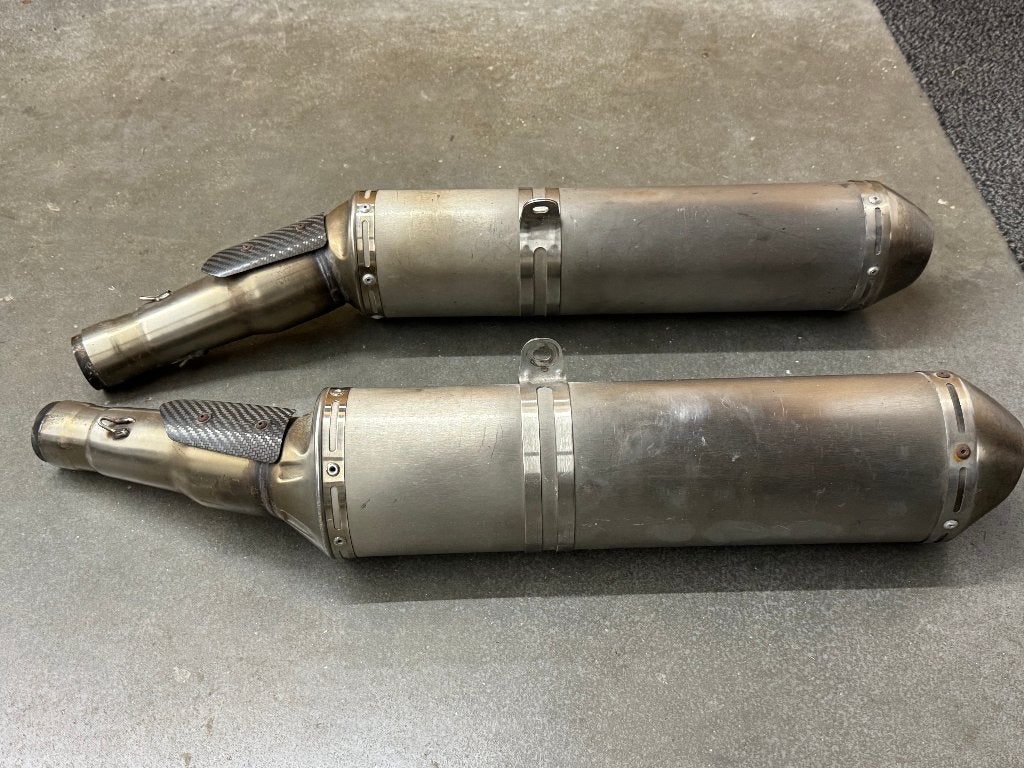 OEM Uitlaatset Aprilia RSV Mille 1000 Gen 2 / Tuono Gen 2, Motoren, Ophalen, Gebruikt