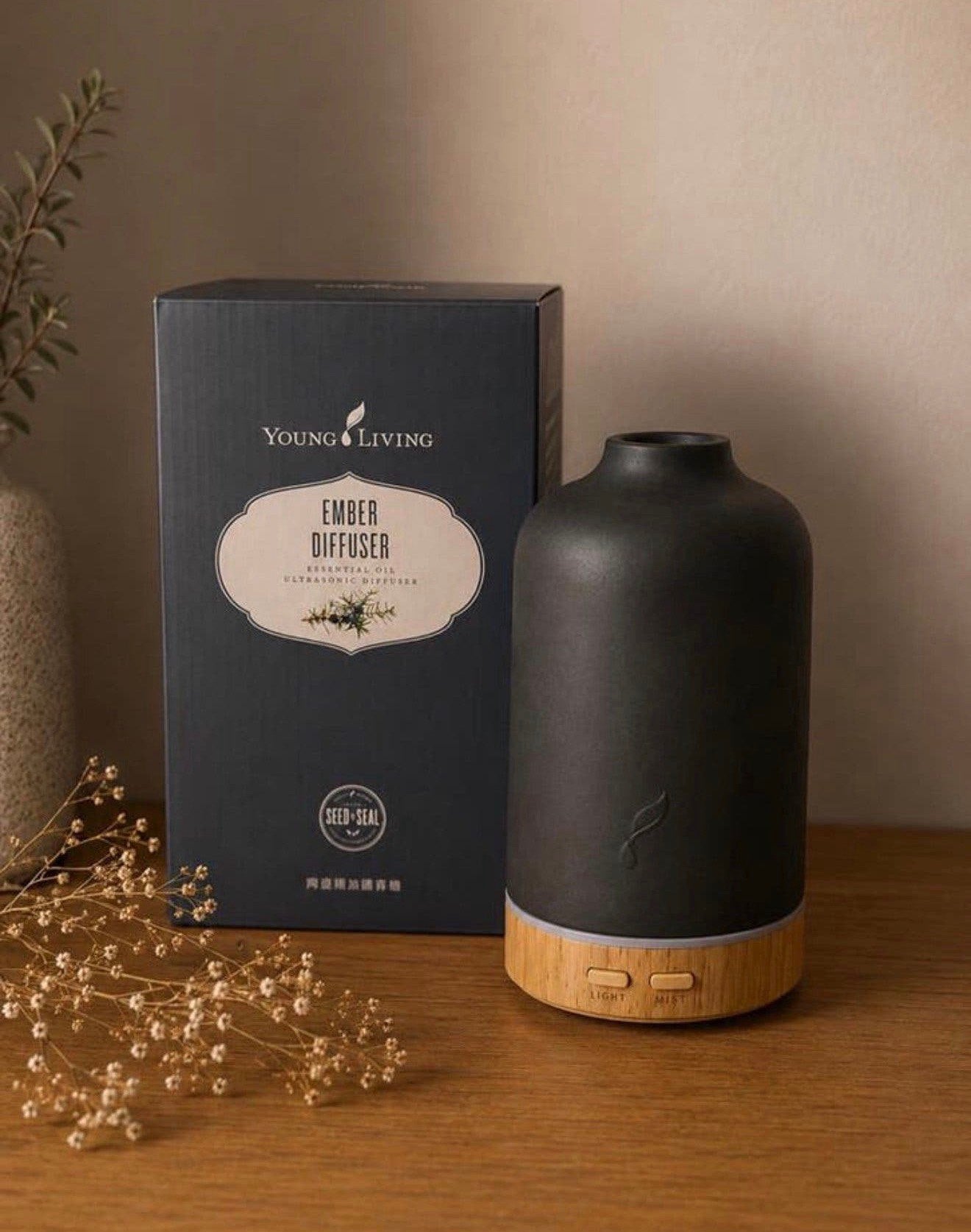 Young Living diffuser antraciet zwart met houten onderkant., Ophalen of Verzenden, Nieuw