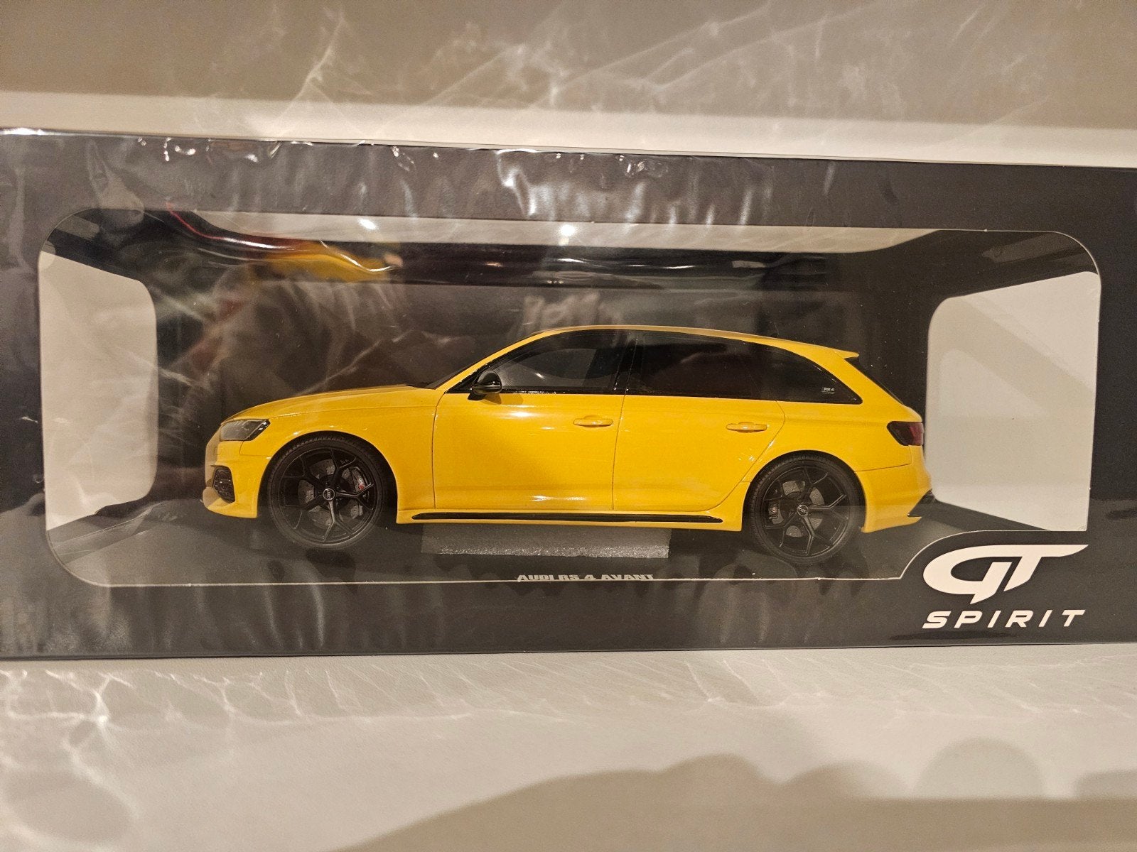 GT SPIRIT GT935 Audi RS4 Avant 25th Anniversary 1:18, Ophalen of Verzenden, Zo goed als nieuw, Auto, Overige merken
