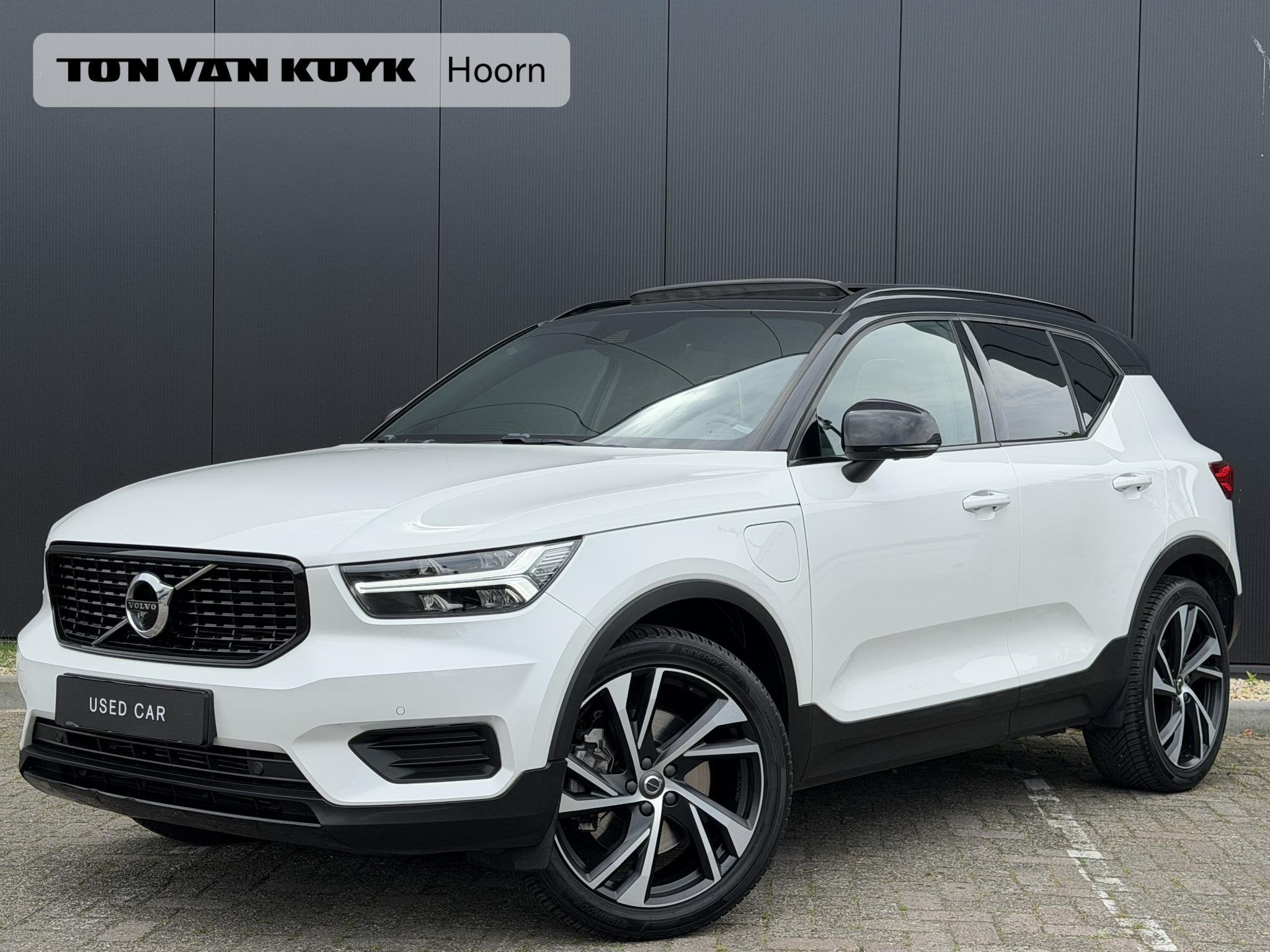Volvo XC40 1.5 T5 Twin Engine R-Design intellisafe / schuifd