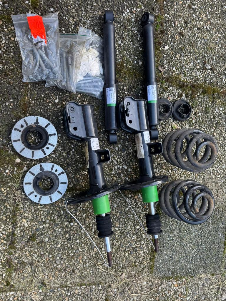 Schroefset Volkswagen Transporter T5/5.1/6, Auto-onderdelen, Ophanging en Onderstel, Ophalen, Volkswagen