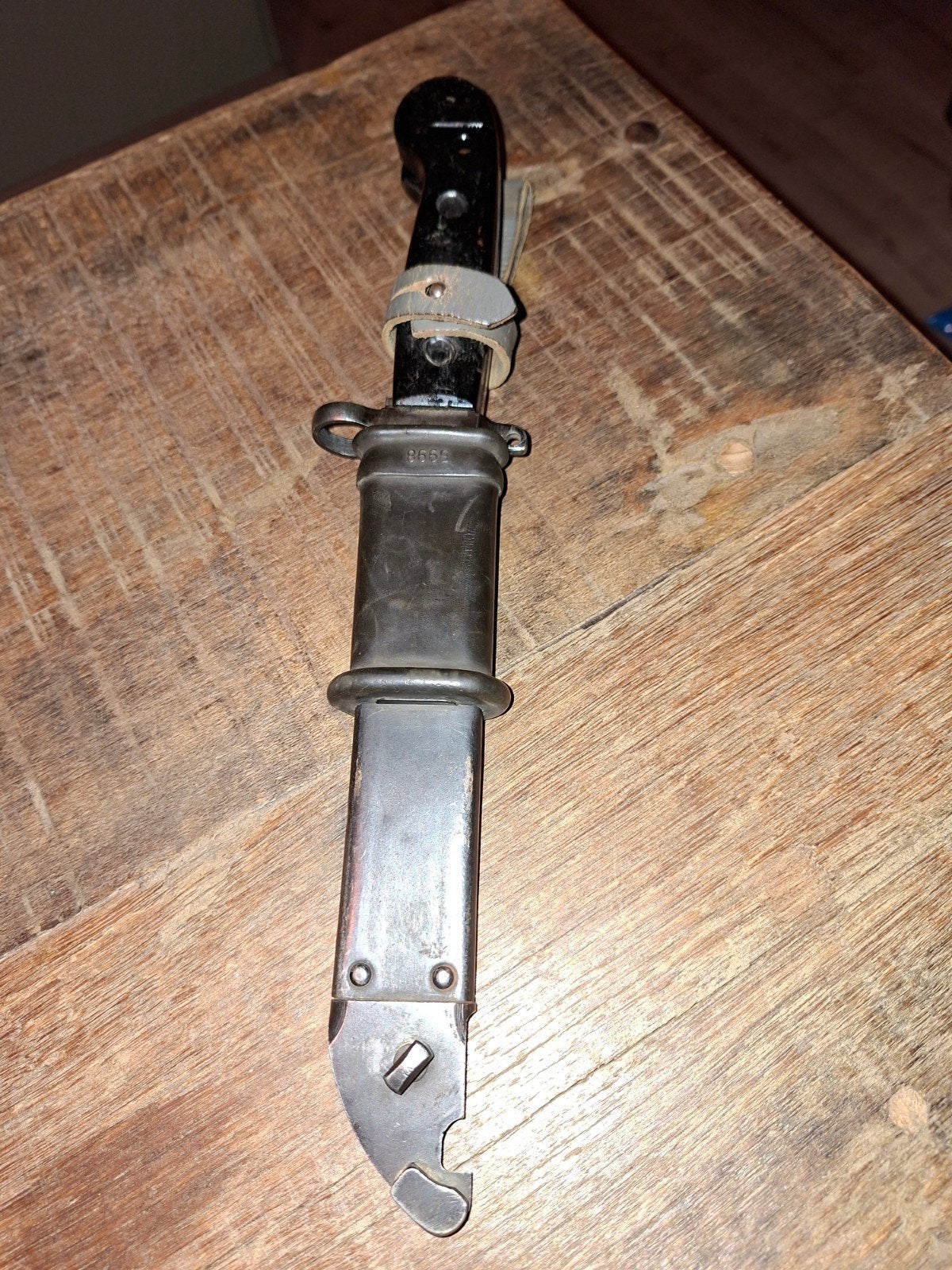 Duitse DDR AK47 bajonet met schede, Ophalen of Verzenden, Landmacht, Duitsland, Mes of Dolk