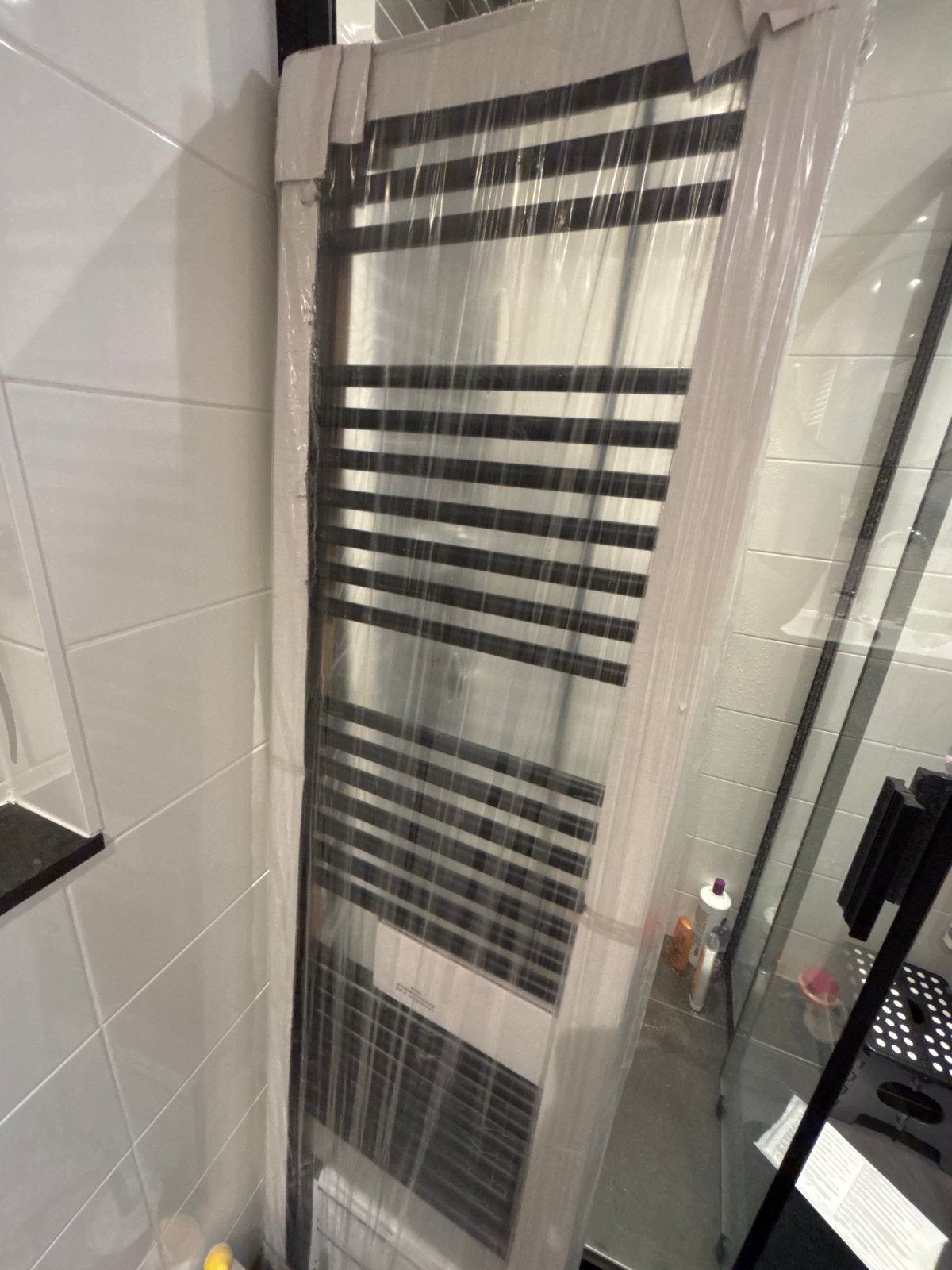 Nieuwe Aqualine handdoekradiator 45x168cm zwart, Doe-het-zelf en Verbouw, Verwarming en Radiatoren, Ophalen, Radiator, Nieuw, Minder dan 60 cm
