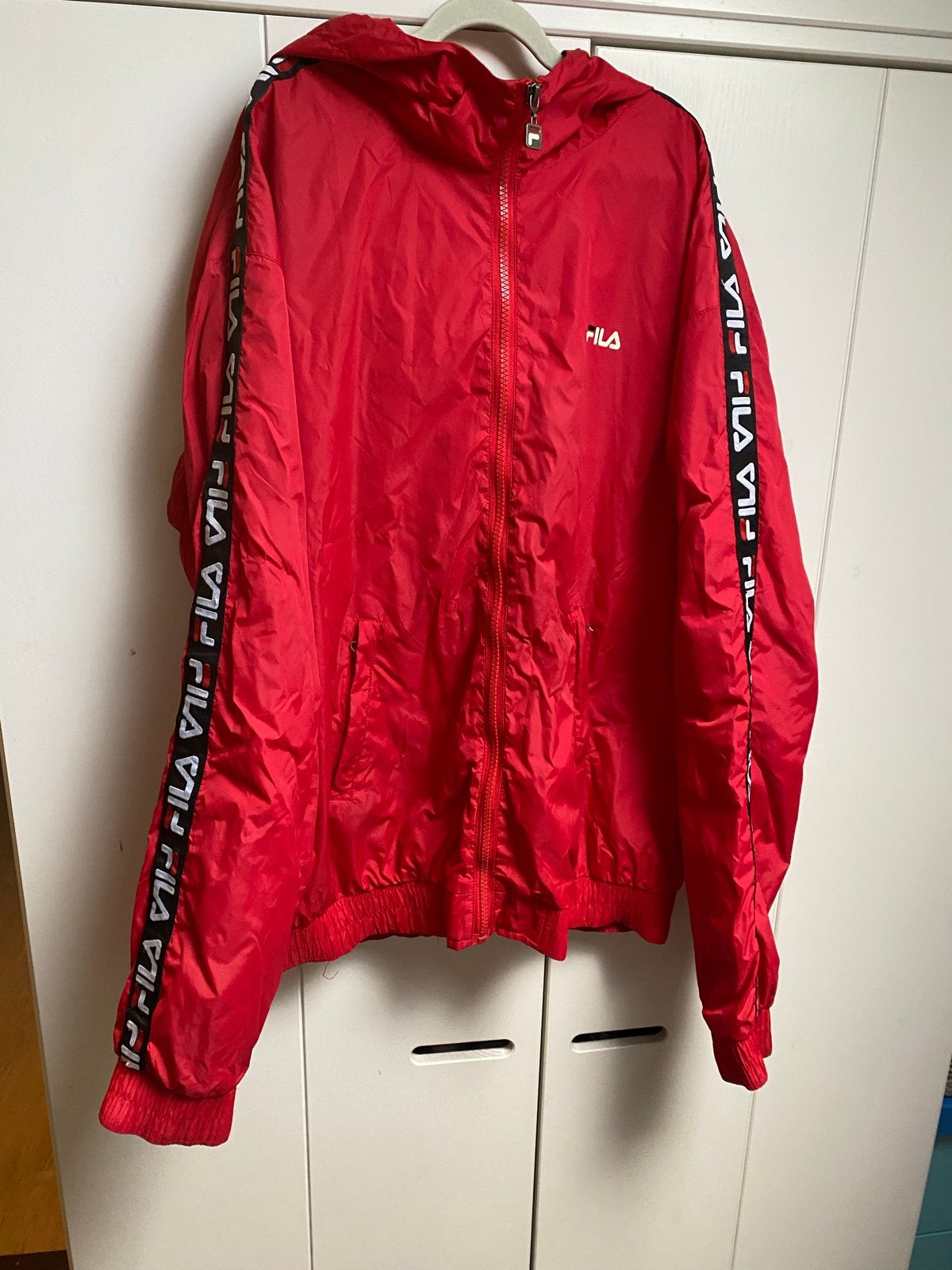 Fila jas maat S/ M rood, Ophalen of Verzenden, Zo goed als nieuw, Maat 38/40 (M), Rood