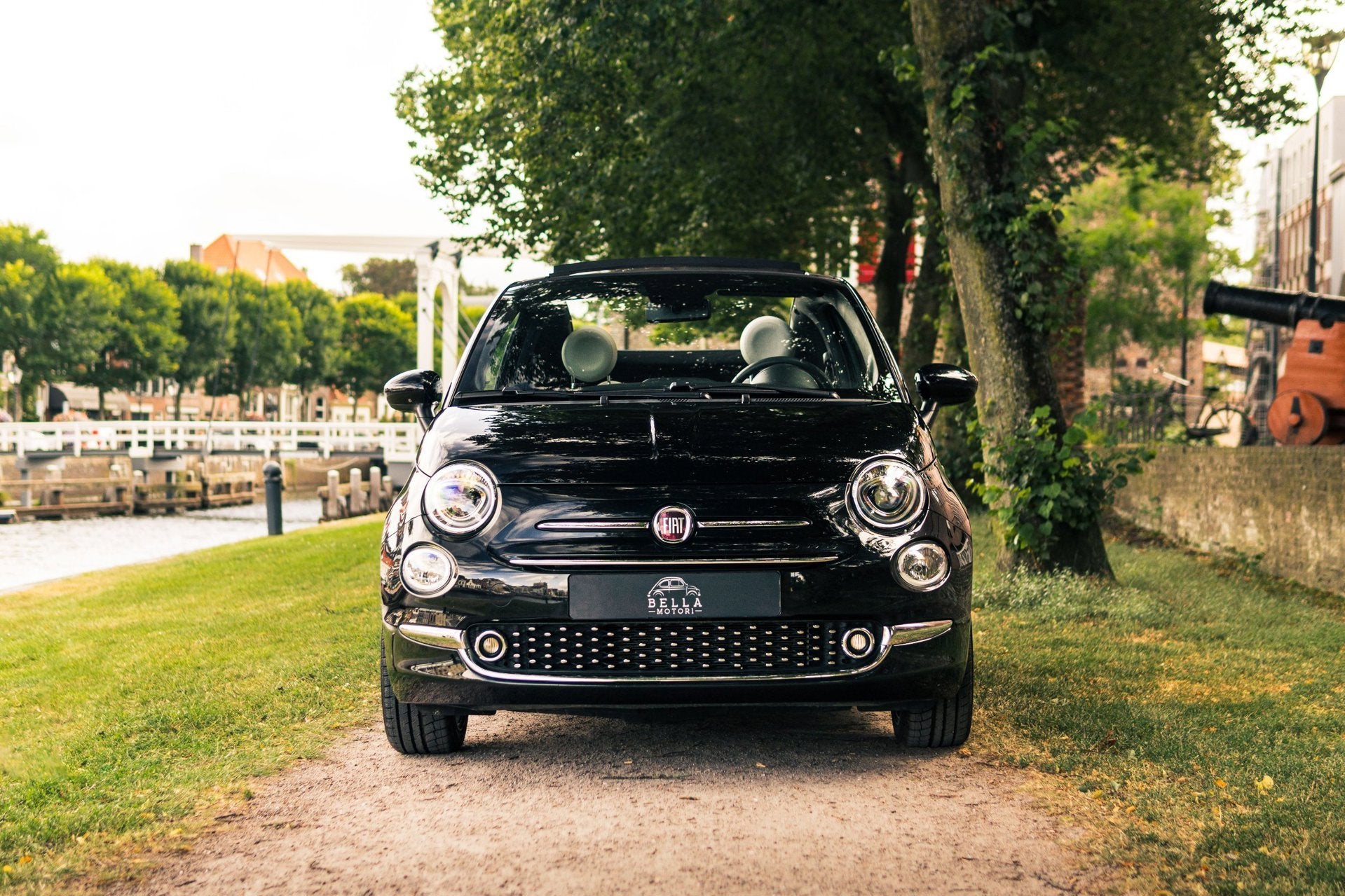 Fiat 500C 1.0 Hybrid Dolcevita | RIJKLAARPRIJS | Apple CarPl, Auto's, Fiat, Voorwielaandrijving, Gebruikt, Zwart, 4 stoelen