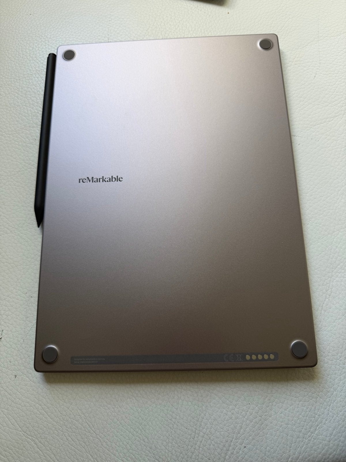 Foto 3 van reMarkable Paper Pro Tablet met Marker Plus en Folio