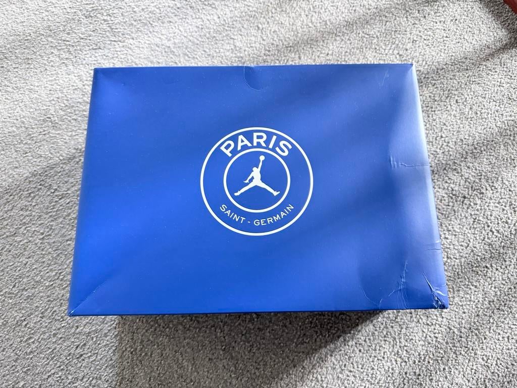 Air Jordan 7 Retro BCFC x Paris 42.5, Verzenden, Nieuw, Wit, Sportschoenen