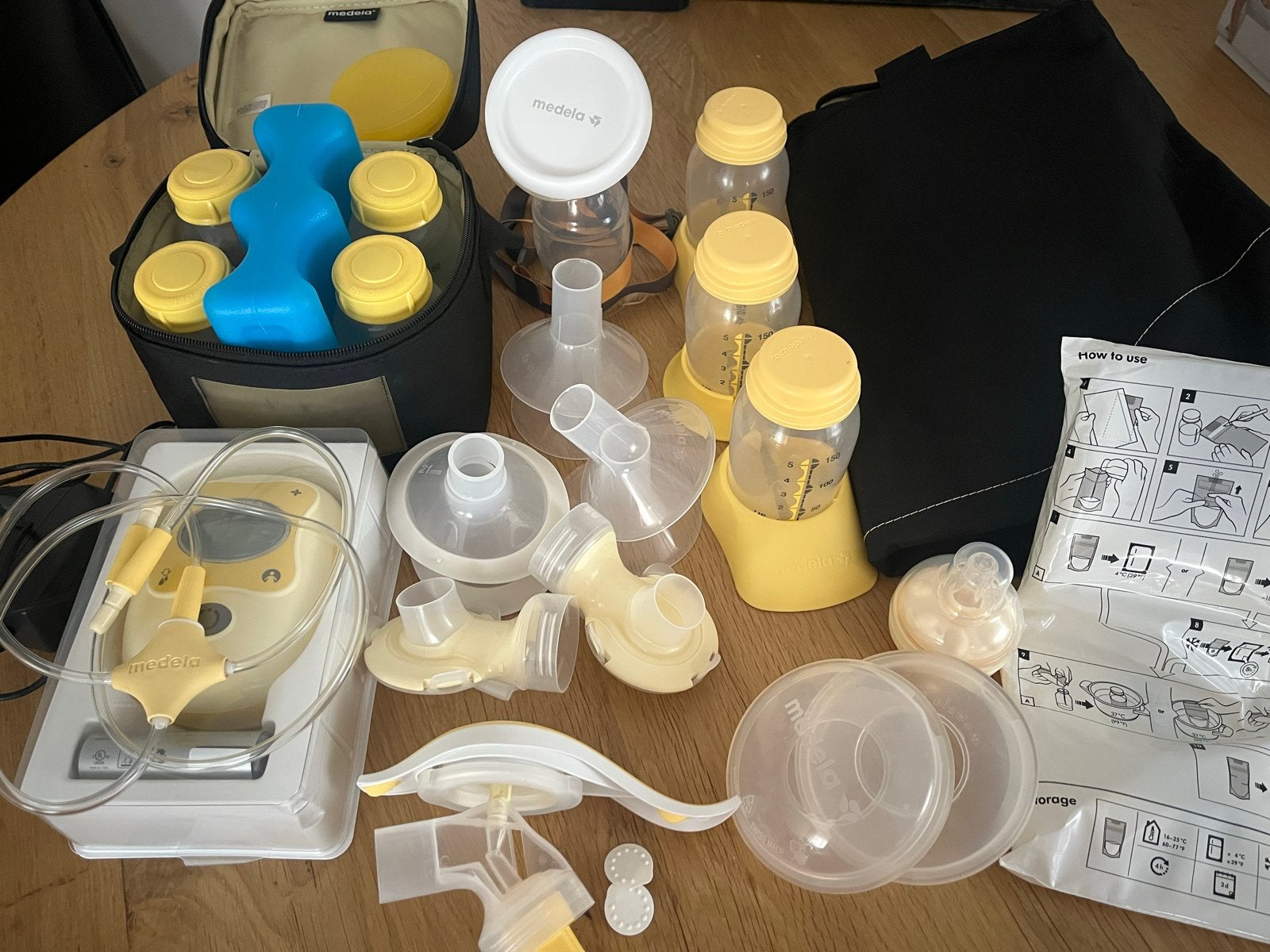 Medela Freestyle Borstkolf Set met Accessoires, Gebruikt, Medela, Borstkolf, Ophalen of Verzenden