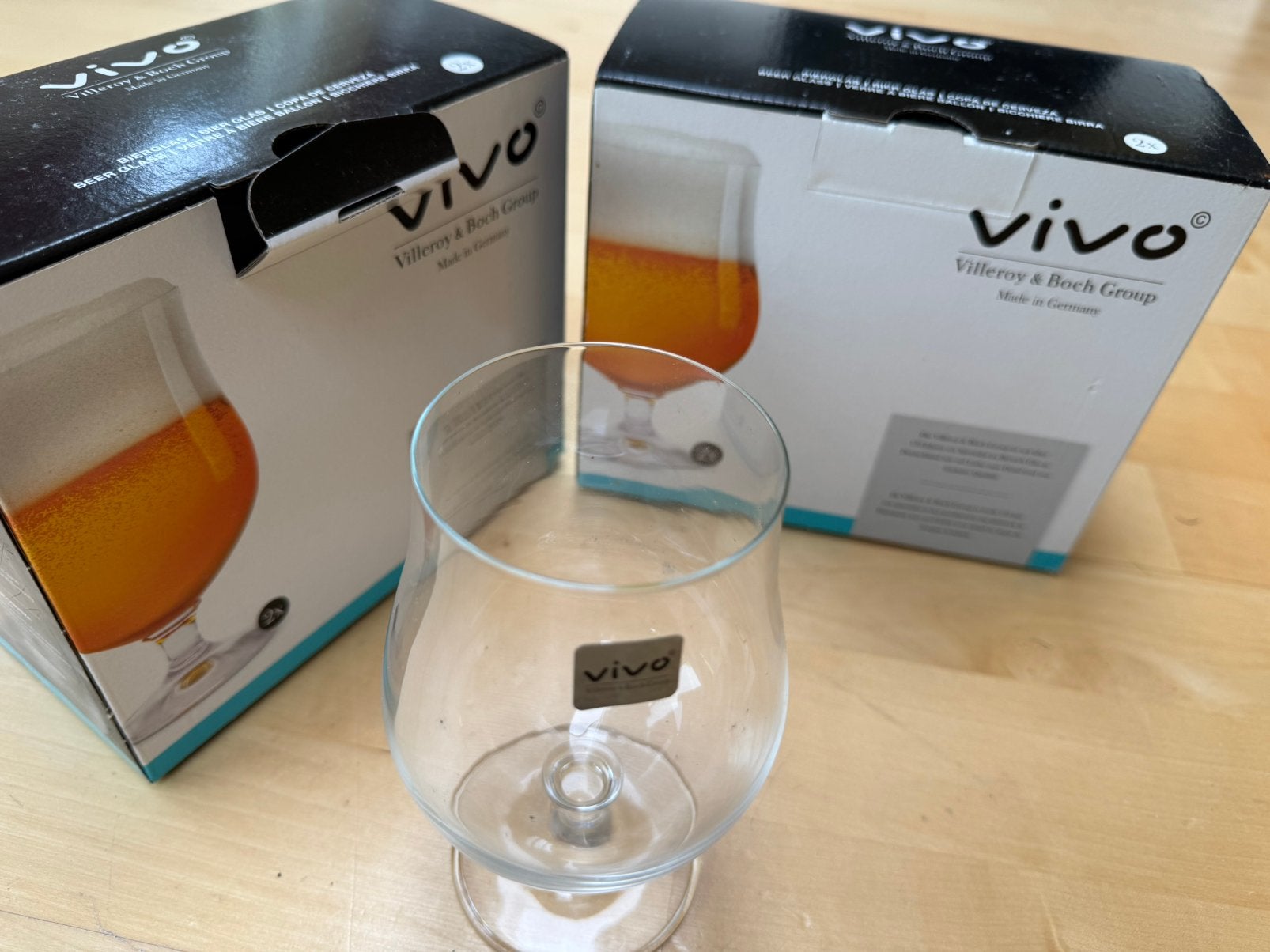 2 + 2 Vivo bierglazen (actie AH en Villeroy) – nieuw in doos, Ophalen of Verzenden, Zo goed als nieuw, Bierglas