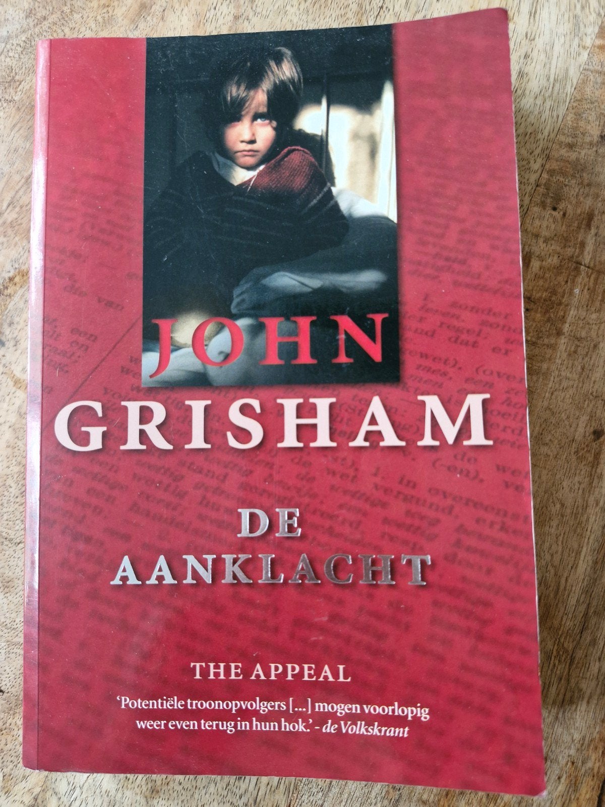 John Grisham - De aanklacht, Ophalen of Verzenden, Zo goed als nieuw, John Grisham