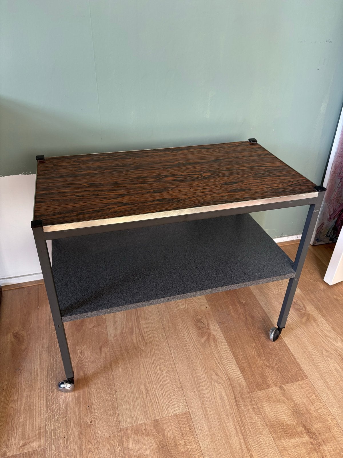 Bijzettafel op wieltjes - 70x39x57 cm, Ophalen, Gebruikt